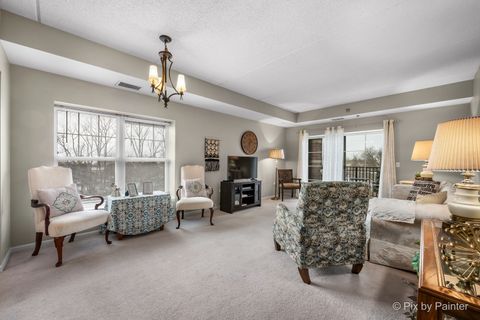 Tiny photo for 440 W Mahogany Court #312, Palatine, IL 60067 (MLS # 12531004)