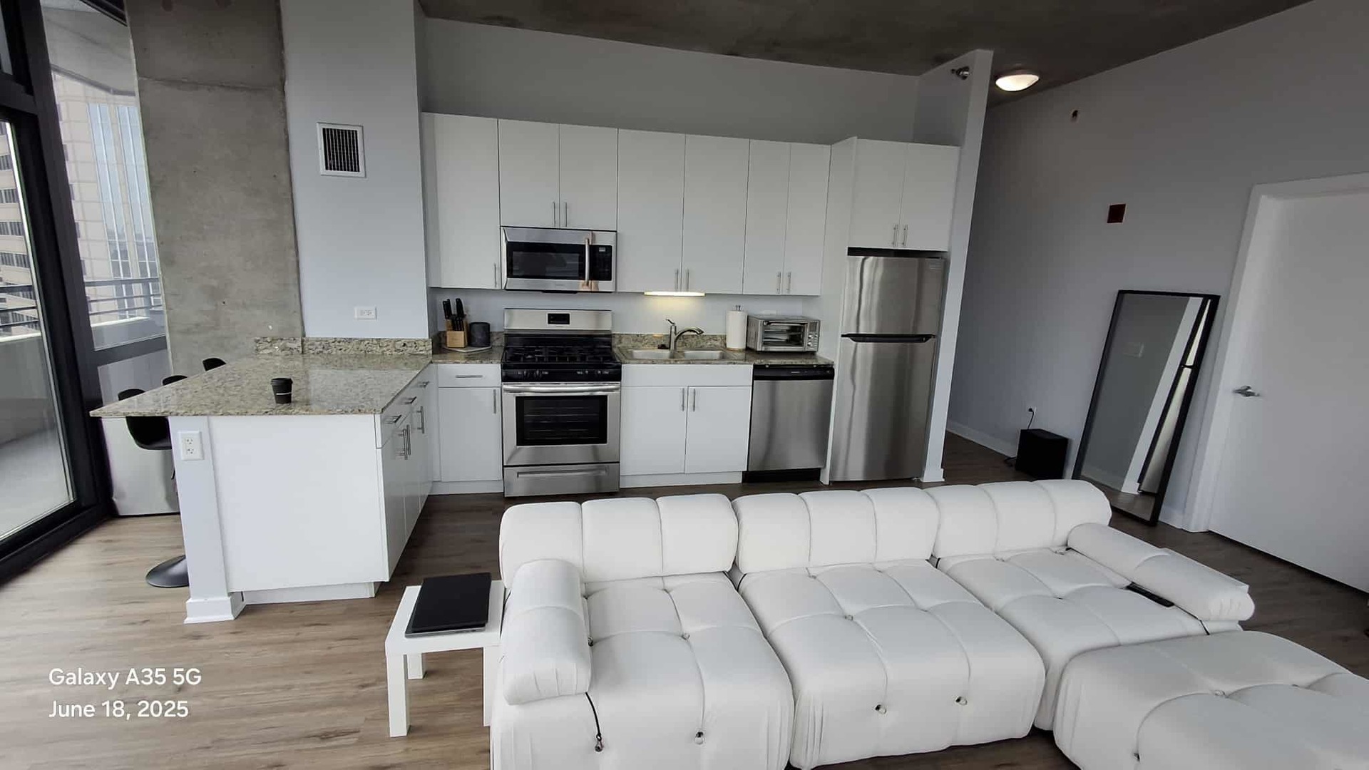 235 W Van Buren Street 1412