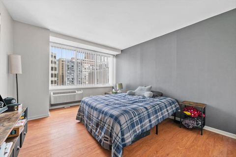 Tiny photo for 211 E Ohio Street #2004, Chicago, IL 60611 (MLS # 12610533)