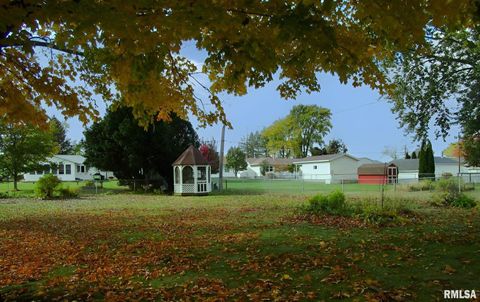 Tiny photo for 1118 N 13TH Street, Clinton, IA 52732 (MLS # QC4269484)