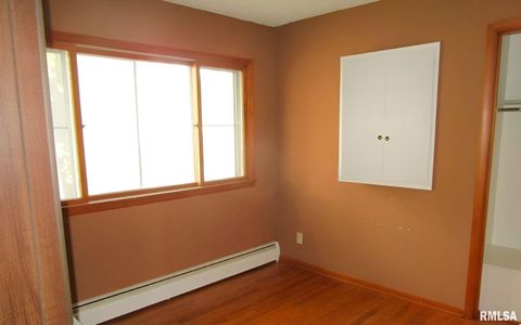 Tiny photo for 1118 N 13TH Street, Clinton, IA 52732 (MLS # QC4269484)