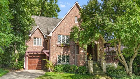 Tiny photo for 709 Prospect Avenue, Barrington, IL 60010 (MLS # 12482426)