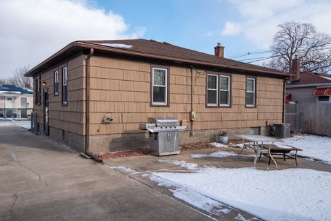 Tiny photo for 827 E 160th Place, South Holland, IL 60473 (MLS # 12551214)