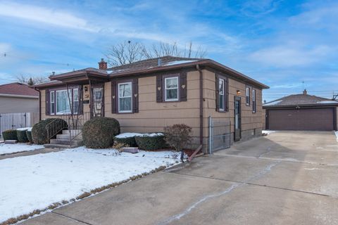Photo of 827 E 160th Place, South Holland, IL 60473 (MLS # 12551214)