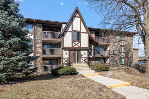 525 Cumnor Road 102E Westmont IL 60559
