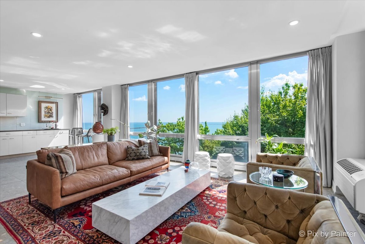 860 N LAKE SHORE Drive 4M