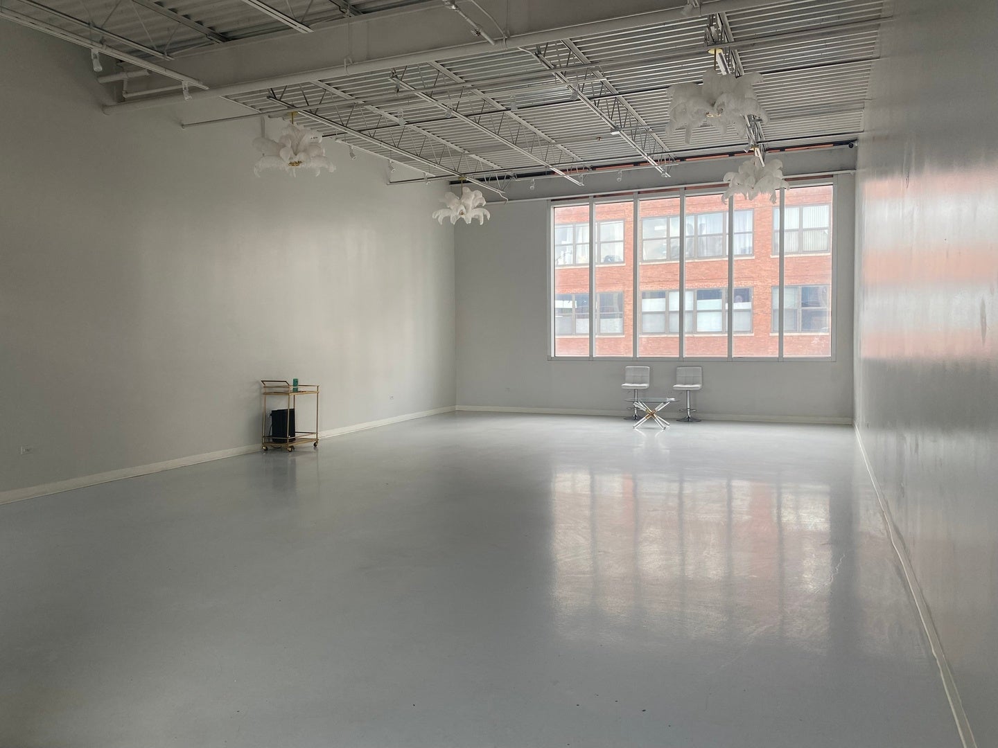 2252 S Archer Avenue 207