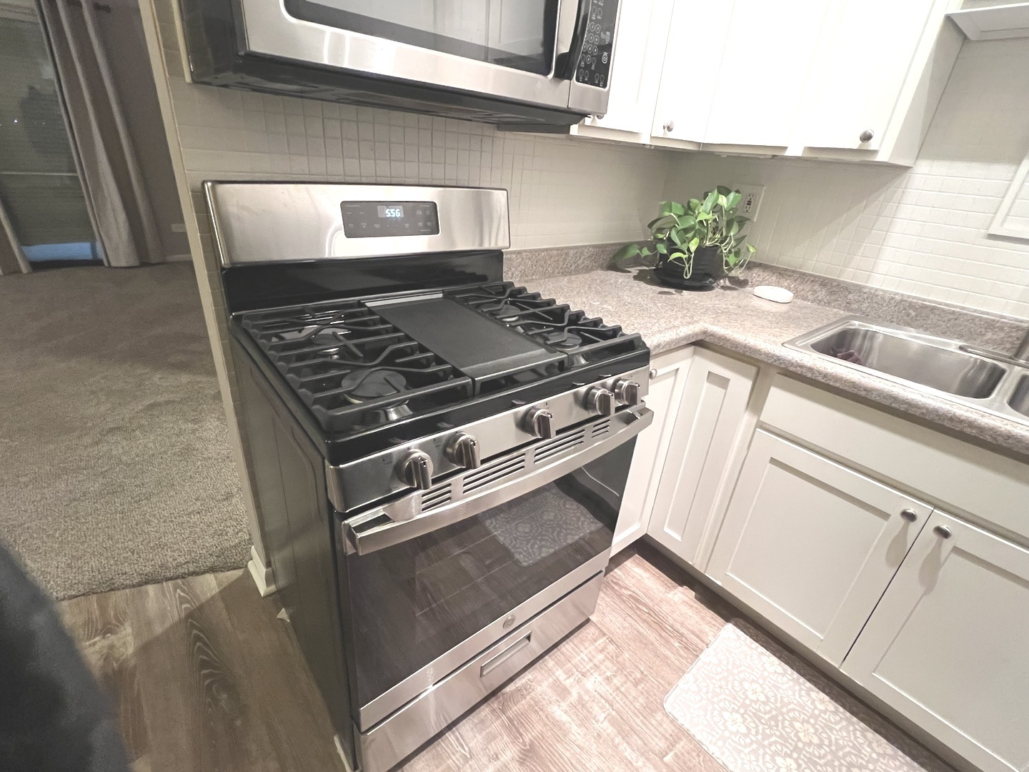 1040 Hirsch Boulevard 101