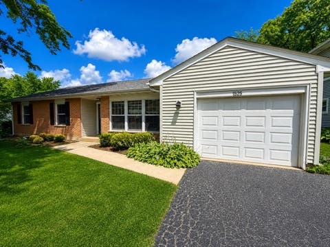 Tiny photo for 1525 N Patton Avenue, Arlington Heights, IL 60004 (MLS # 12698482)