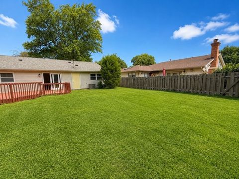 Tiny photo for 1525 N Patton Avenue, Arlington Heights, IL 60004 (MLS # 12698482)