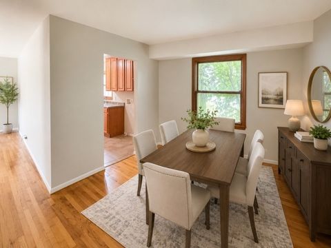 Tiny photo for 1525 N Patton Avenue, Arlington Heights, IL 60004 (MLS # 12698482)