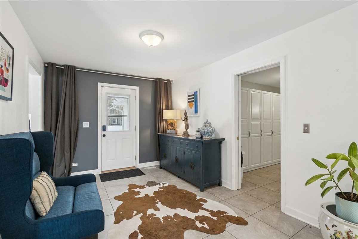 825 Highview Terrace