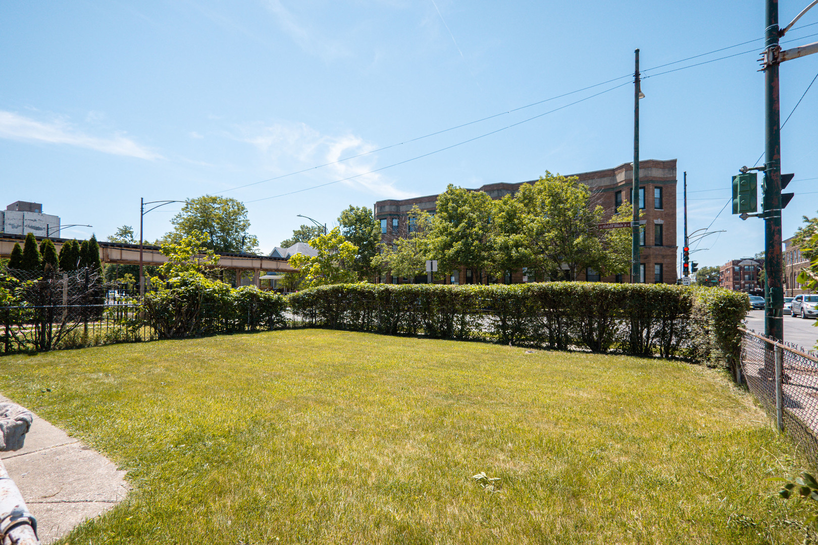 5901 S Indiana Avenue