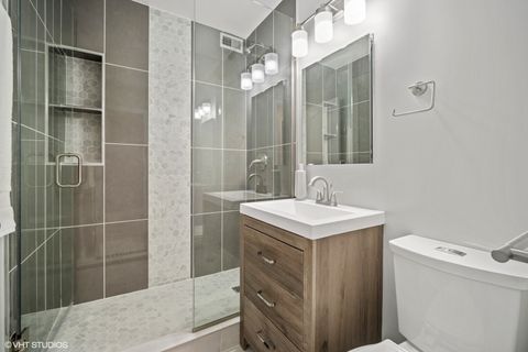 Tiny photo for 33 E CEDAR Street #8H, Chicago, IL 60611 (MLS # 12435032)