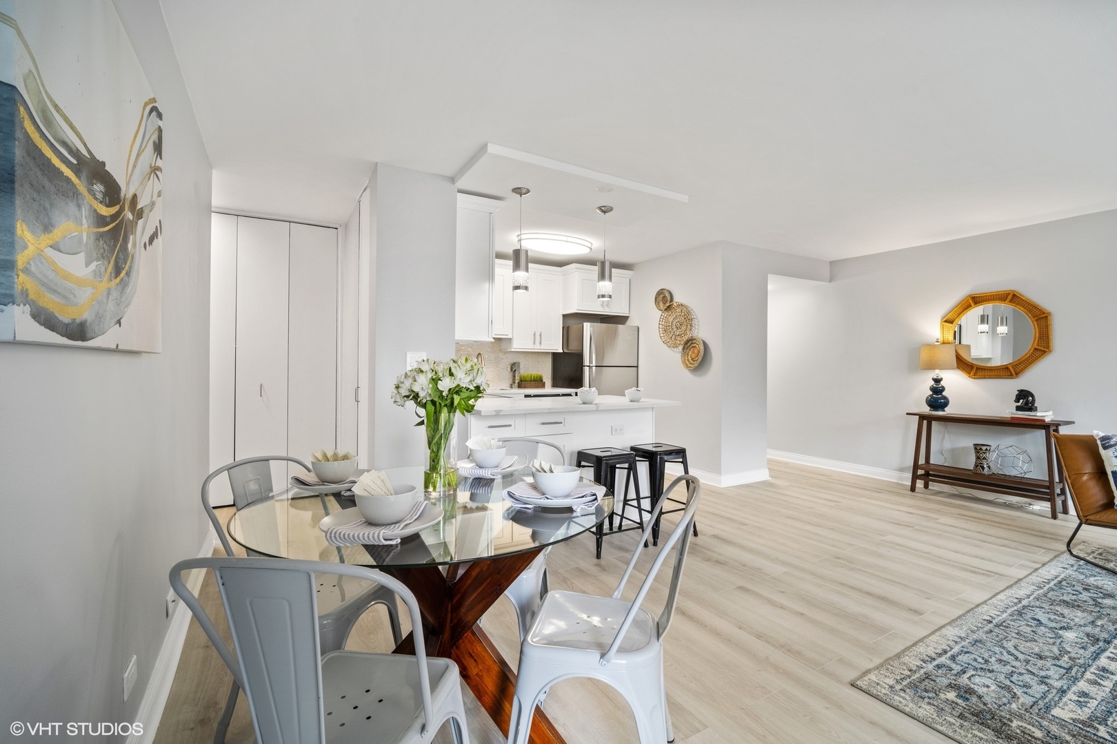 33 E CEDAR Street 8H