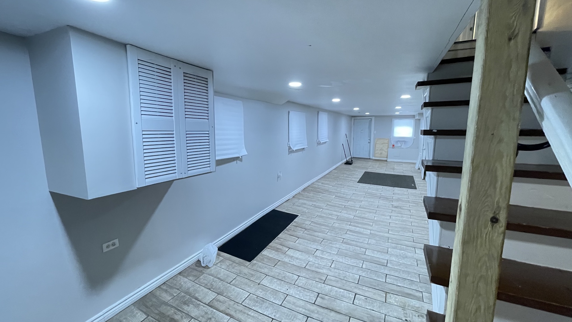 Chicago, Illinois 60637, United States, 3 Bedrooms Bedrooms, ,2 BathroomsBathrooms,Residential,Active,209993