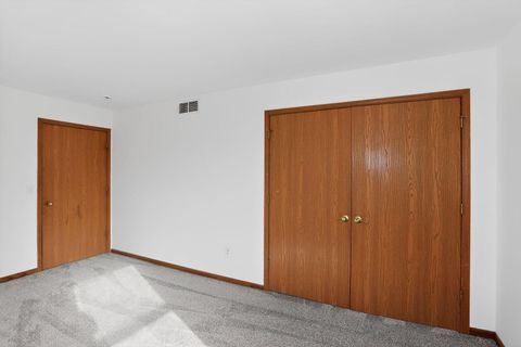 Tiny photo for 709 Cambridge Avenue, Rockford, IL 61102 (MLS # 12555838)