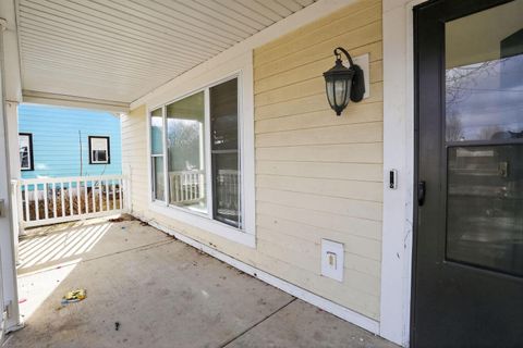 Tiny photo for 709 Cambridge Avenue, Rockford, IL 61102 (MLS # 12555838)