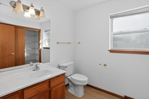 Tiny photo for 709 Cambridge Avenue, Rockford, IL 61102 (MLS # 12555838)