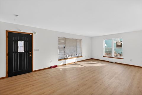 Tiny photo for 709 Cambridge Avenue, Rockford, IL 61102 (MLS # 12555838)