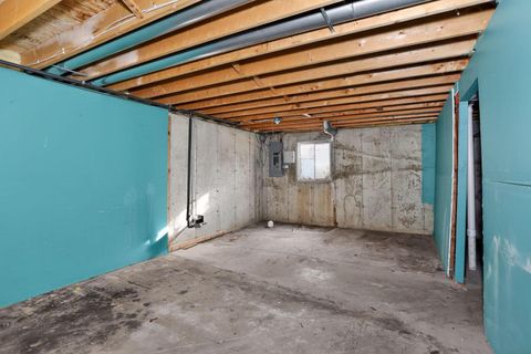 Tiny photo for 709 Cambridge Avenue, Rockford, IL 61102 (MLS # 12555838)