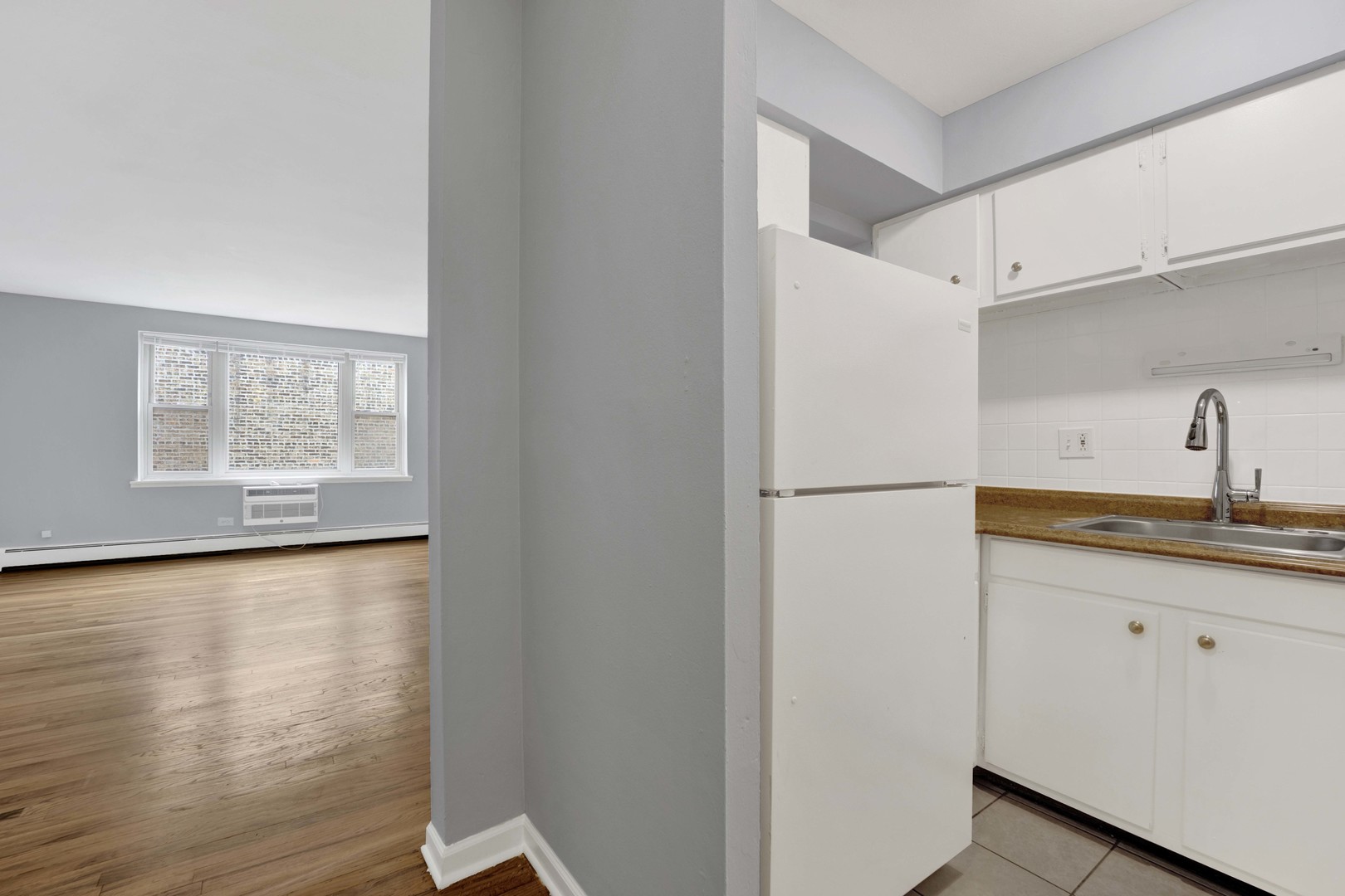 3161 N Cambridge Avenue 507