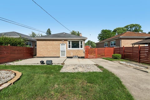 Tiny photo for 15606 Ingleside Avenue, Dolton, IL 60419 (MLS # 12651429)