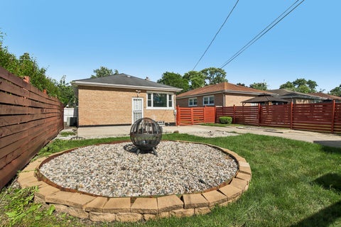 Tiny photo for 15606 Ingleside Avenue, Dolton, IL 60419 (MLS # 12651429)