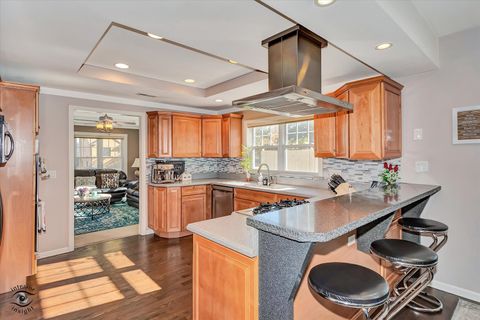 Tiny photo for 918 S Fairfield Avenue, Lombard, IL 60148 (MLS # 12504530)