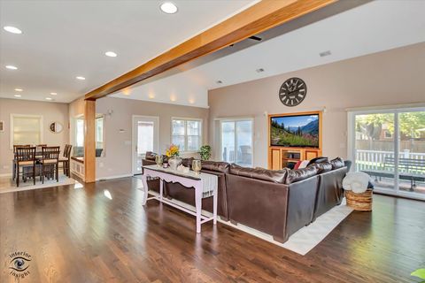 Tiny photo for 918 S Fairfield Avenue, Lombard, IL 60148 (MLS # 12504530)