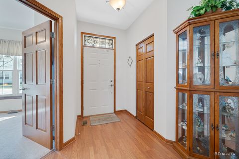 Tiny photo for 21400 Mays Lake Drive, Crest Hill, IL 60403 (MLS # 12603186)