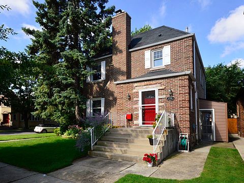 6700 N Fairfield Avenue Chicago IL 60645