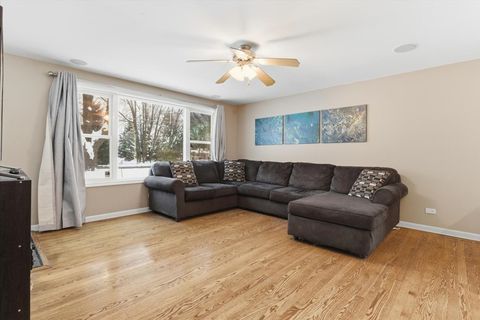 Tiny photo for 4 N lake Avenue, Third Lake, IL 60030 (MLS # 12541280)