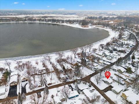 Tiny photo for 4 N lake Avenue, Third Lake, IL 60030 (MLS # 12541280)