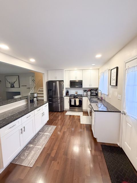 Tiny photo for 1013 Nottingham Lane, Crystal Lake, IL 60014 (MLS # 12503047)