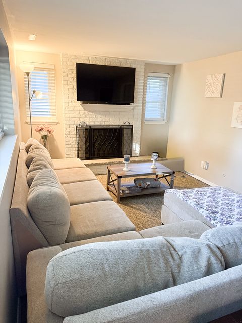 Tiny photo for 1013 Nottingham Lane, Crystal Lake, IL 60014 (MLS # 12503047)