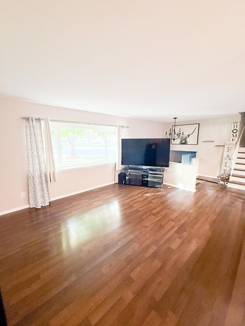 Tiny photo for 1013 Nottingham Lane, Crystal Lake, IL 60014 (MLS # 12503047)