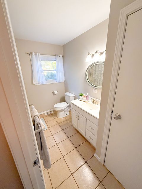 Tiny photo for 1013 Nottingham Lane, Crystal Lake, IL 60014 (MLS # 12503047)
