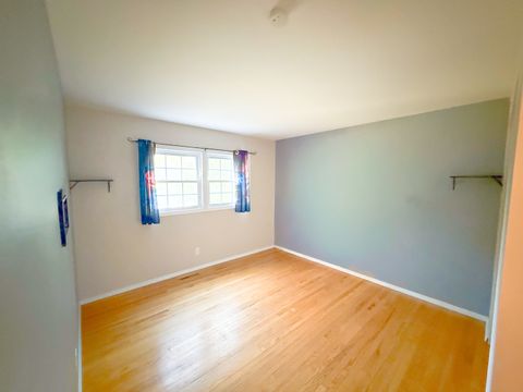 Tiny photo for 1013 Nottingham Lane, Crystal Lake, IL 60014 (MLS # 12503047)