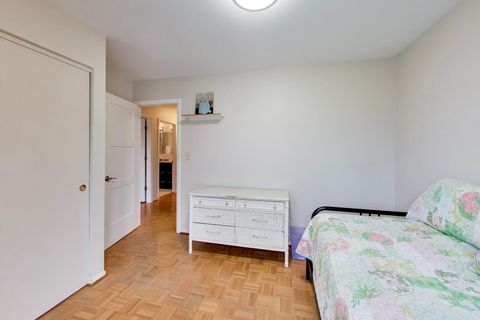 Tiny photo for 2819 N Kennicott Avenue, Arlington Heights, IL 60004 (MLS # 12587661)