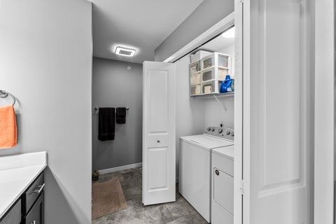 Tiny photo for 440 E Franklin Street #203, Eldridge, IA 52748 (MLS # 12761674)