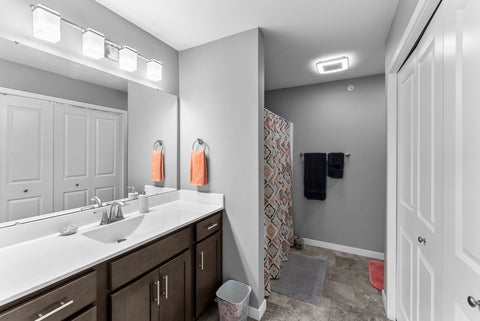 Tiny photo for 440 E Franklin Street #203, Eldridge, IA 52748 (MLS # 12761674)