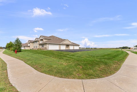Tiny photo for 440 E Franklin Street #203, Eldridge, IA 52748 (MLS # 12761674)