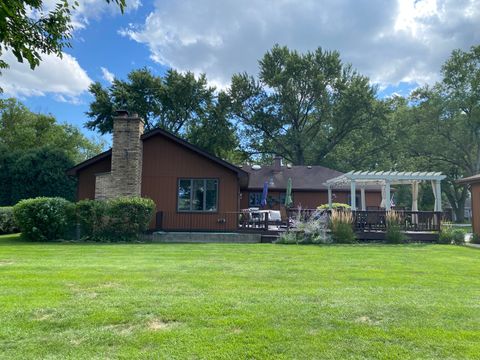 Tiny photo for 16 Robert Avenue, Prospect Heights, IL 60070 (MLS # 12584780)