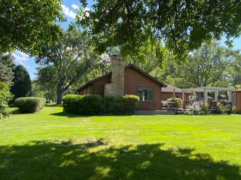 Tiny photo for 16 Robert Avenue, Prospect Heights, IL 60070 (MLS # 12584780)