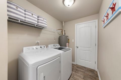 Tiny photo for 330 Lee Street, Manhattan, IL 60442 (MLS # 12449282)