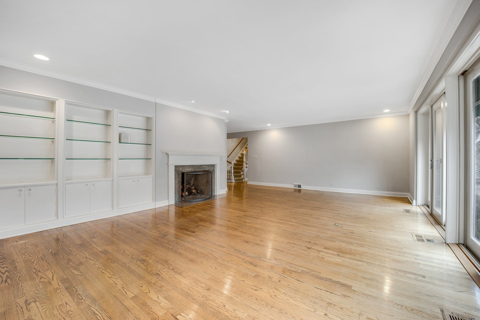 120 E 8th Street