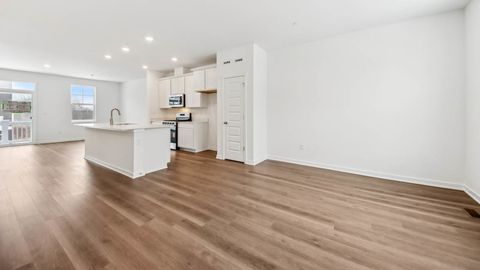 Tiny photo for 549 yosemite Way, Mundelein, IL 60060 (MLS # 12588700)