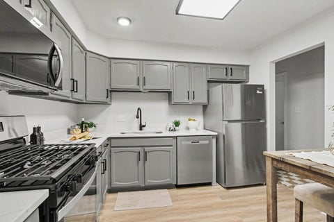 Tiny photo for 3300 N Carriageway Drive #216, Arlington Heights, IL 60004 (MLS # 12767321)
