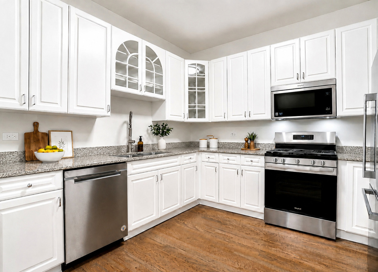 1962 W LAWRENCE Avenue 303